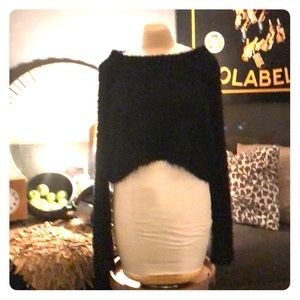 Super cuddly soft NWOT SWEATER